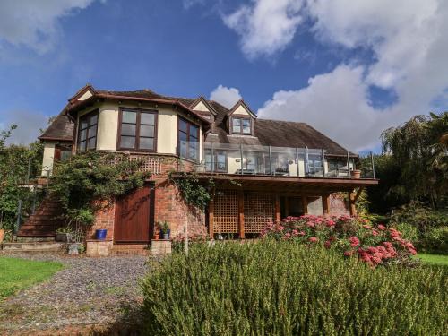 Barnstaple Casa | Hedgerose