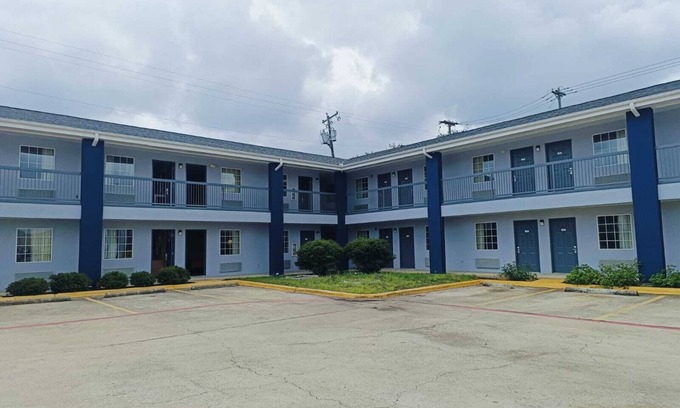 Harker Heights Hotel | Heights Inn