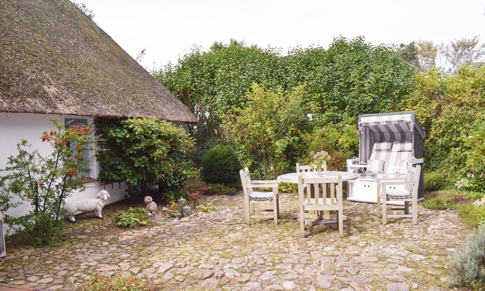 Bordelum Casa | Heimathafen, Reetdachhaus, Alleinlage, Kamin, Großer Garten, Ruhe