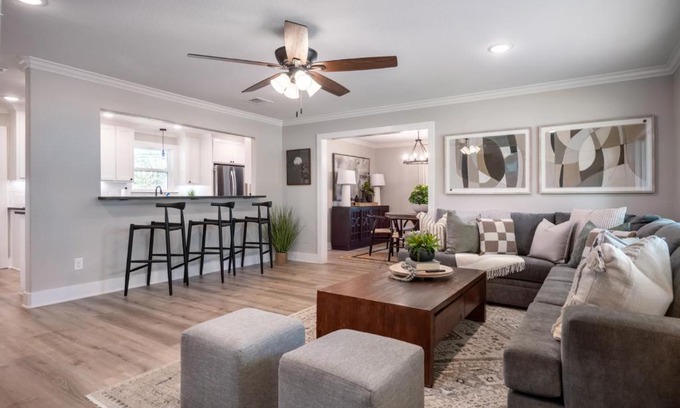 College Station Casa | Helena Haven 4BR 3BA Near Top Golf and Kyle Field