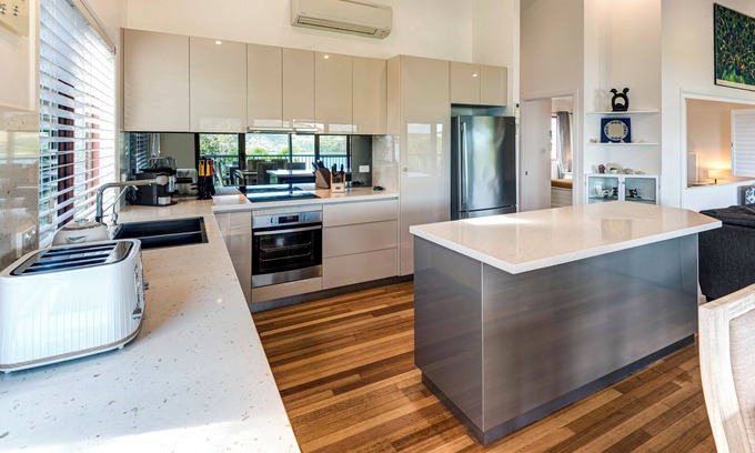 Hamilton Island Casa | Heliconia 10 Newly Renovated House