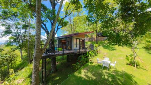 Mawanella Cabina | Heliconia Ledge