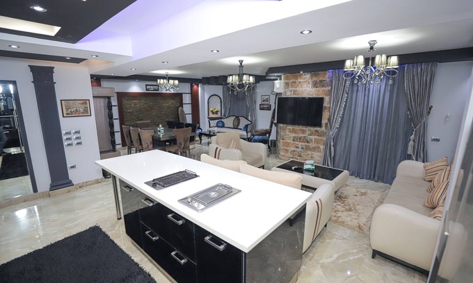 Heliopolis Apartamento | Heliopolis Heights, 3-Bedroom Grandeur, Jacuzzi, 5 AC & 4K TVs