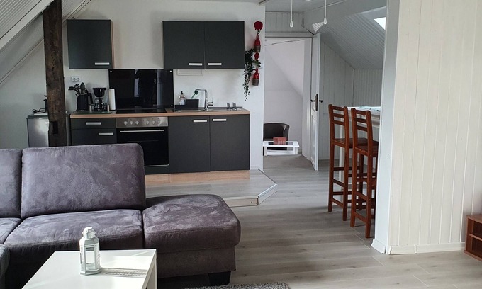 Region Hannover District Apartamento | Helle Freundliche Ferienwohnung im Obergeschoss an der Leine