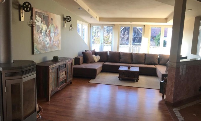 Oberloisdorf Apartamento | Helle, offene Dachgeschosswohnung mit Terrasse