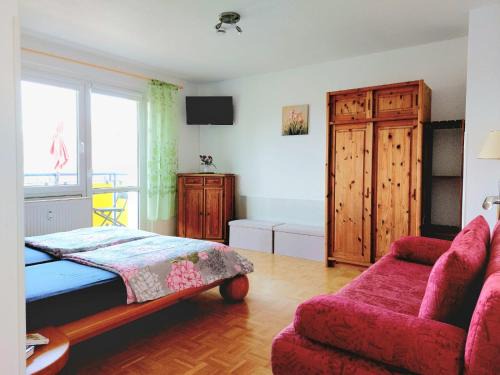 Gruna Apartamento | Helles Apartment mit Balkon am Großen Garten nahe Stadtzentrum