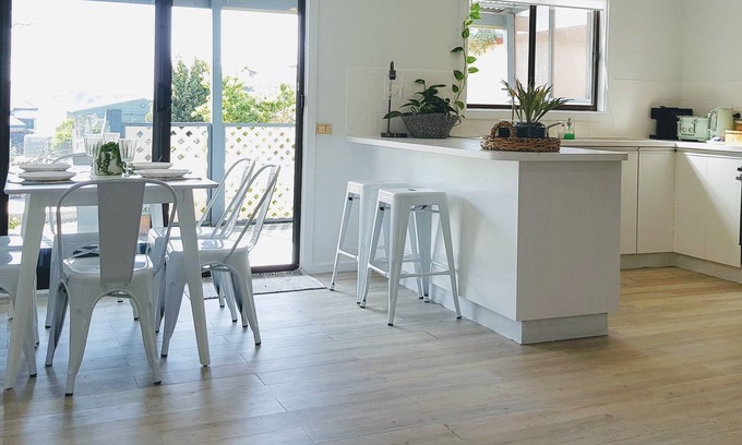 Alexandrina Casa | ★ HolidayHouse ★ FreeBrekky ★ KingBed ★ NBNWifi ★ AppleTV ★ Disney + ★ BYOBoat ★ FussFree ★