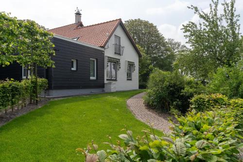 Cadzand-Bad Casa | Hello Zeeland - Essenhoeve 1 Voorhuis