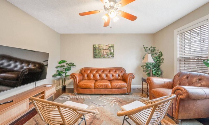 Fuquay-Varina Casa | Hemingway’s Hideaway | 2BR w/ King + Pvt Patio