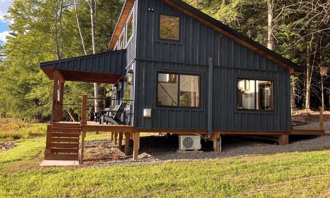Otego Cabina | Hemlock Hideaway – Luxury Cabin - Romantic & Remote Getaway in Upstate, NY
