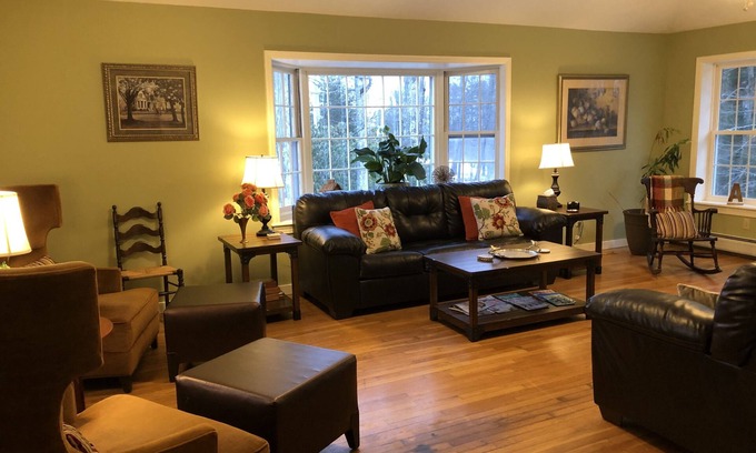 Harrisville Casa | Hemlock House at Aldworth Manor