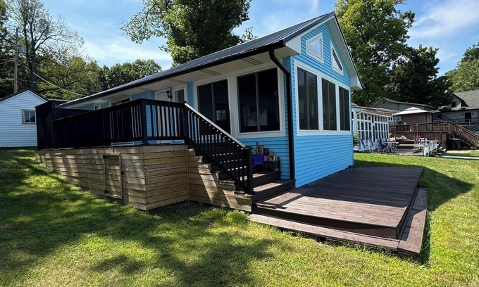 Reading Casa | Hemlock Lake House -- Close to Hillsdale College