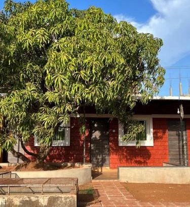 Ratnagiri Cama Y Desayuno | Hemprabha Bed & Breakfast, Ratnagiri