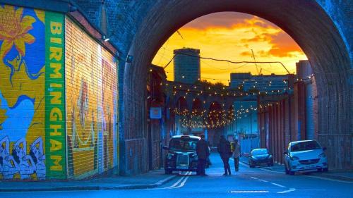 Bordesley Apartamento | Hen and Stag Pad, Large Group Accom Digbeth Sleeps 24