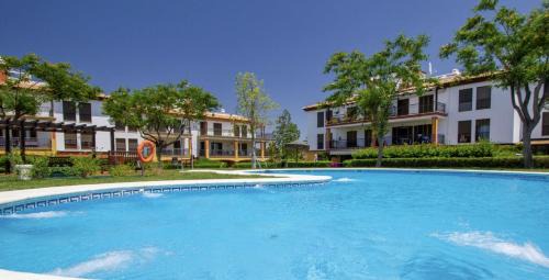 Costa Esuri Apartamento | (HEN001) Stunning Garden Apartment