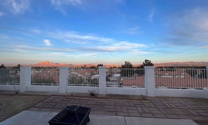 Gibson Springs Casa | Henderson cozy home with skyline view