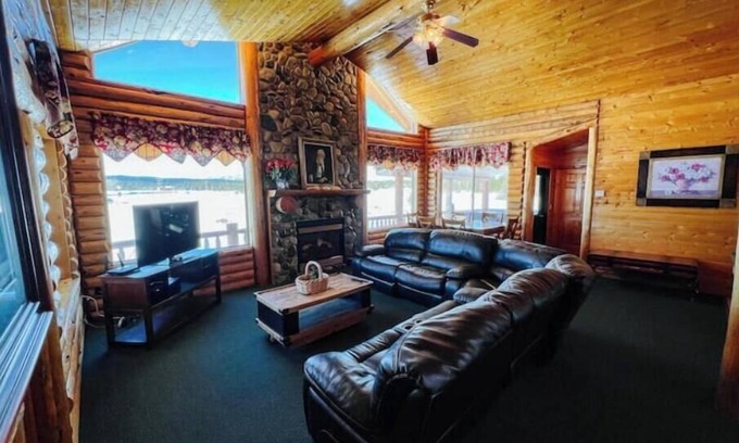 Last Chance Casa | Henry's Fork Cabin - Your Perfect Retreat Awaits!