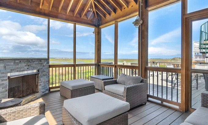 Caswell Beach Casa | Here And Now: Amazing Ocean, Marsh and Lighthouse Views