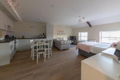 Hereford Apartamento | Hereford City Centre - Apartment 9, Isabella House - Modern Apartment In The Heart of The City - Sleeps 4 Guests - Hosted by RENTMYHOUSE