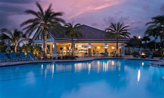 Naples Condominio | Heritage Bay 2-bedroom/2 bath condo Naples - golf access; Sleeps 4 easily.