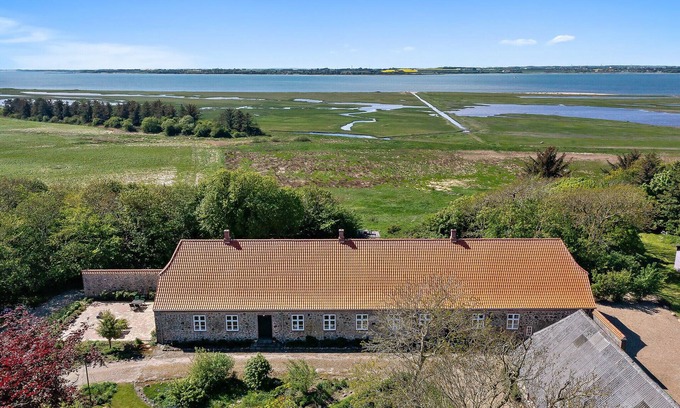 Ronbjerg Casa | Heritage country house on the coast in Denmark