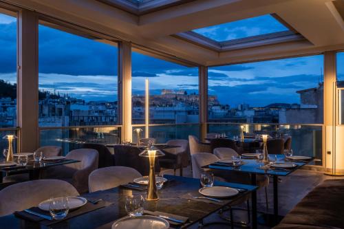Athens Hotel | Heritage Hill Hotel