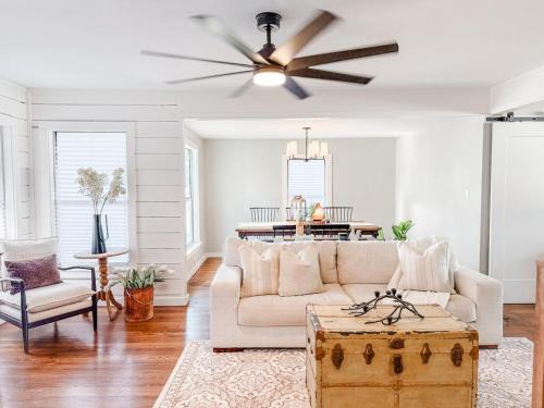 Brady Casa | Heritage House