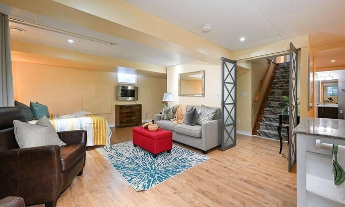 St. Catharines Casa | Heritage Point Cozy Executive & Family Bungalow