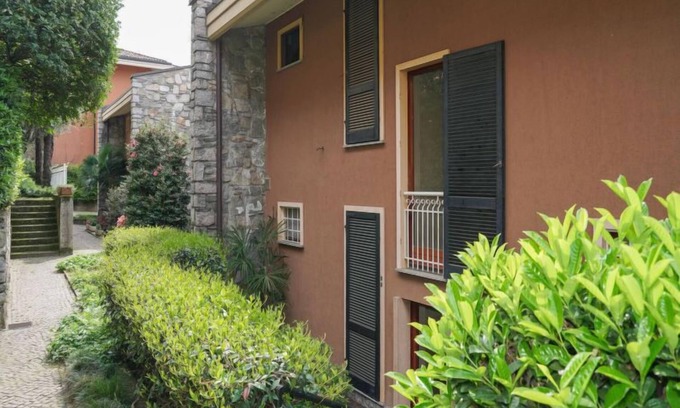 Porto Valtravaglia Apartamento | Hermitage by Interhome