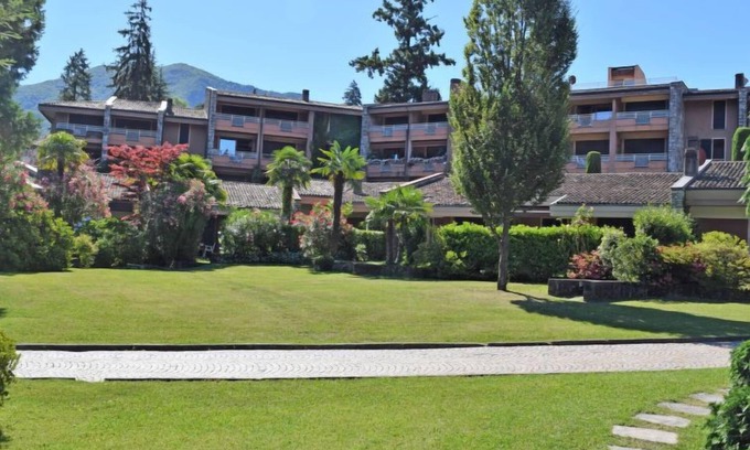 Porto Valtravaglia Apartamento | Hermitage by Interhome