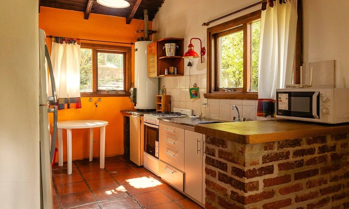 Playa Bonita Chalet De Esquí | Hermosa Casa con Jardín y Vista a las Montañas