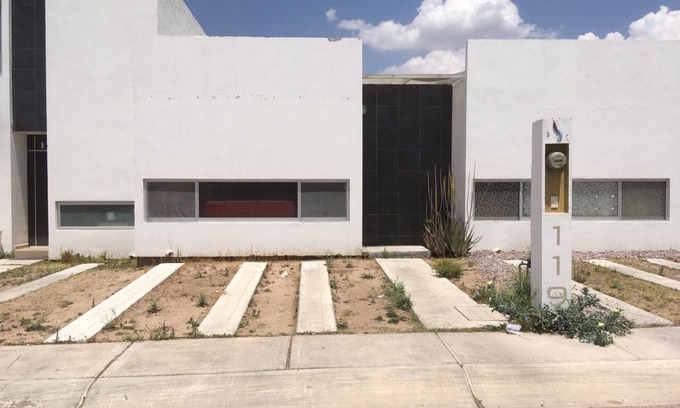 San Francisco de los Romo Casa | Hermosa casa completa en coto privado
