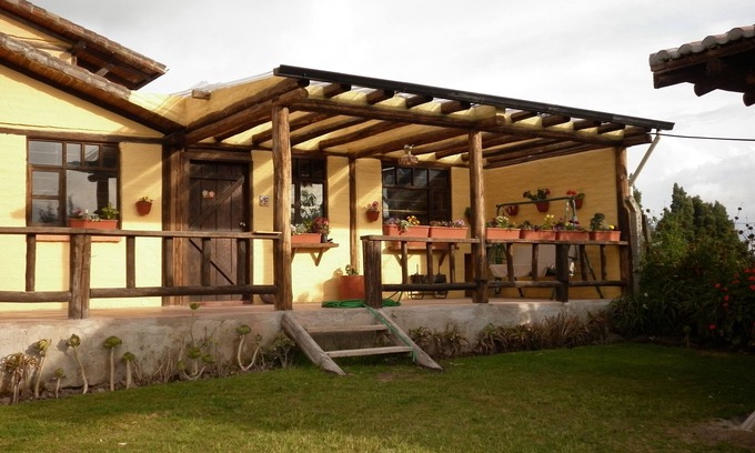 Pifo Casa | Hermosa Casa Rústica cerca de Pifo