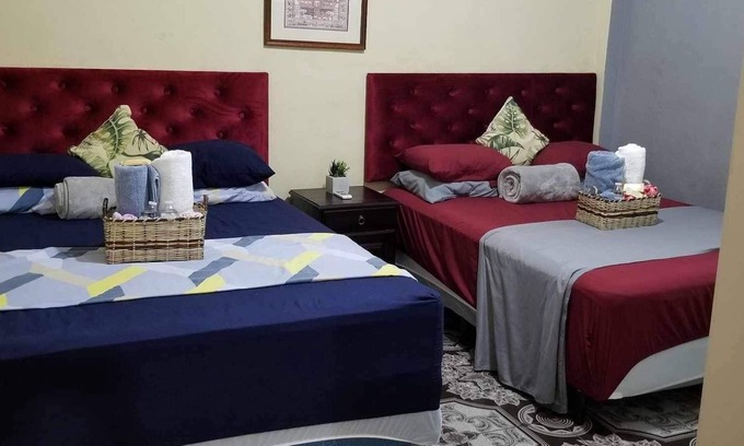 San Benito Apartamento | Apartamento estudio con dos camas Queen, cosina completa, y baño privado