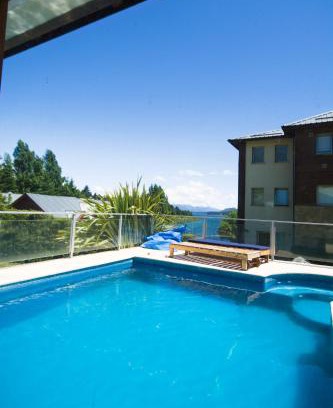 Playa Bonita Apartamento | Hermoso departamento frente al lago con piscina