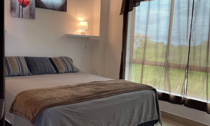 Punta Blanca Apartamento | Hermoso departamento 3 min de la playa + piscina + parqueo