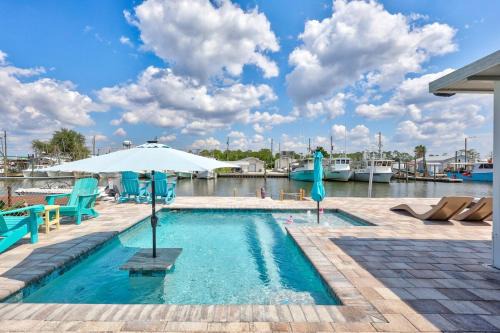 Spring Hill Casa | Hernando Beach Gulf Access, Dock & Heated Pool