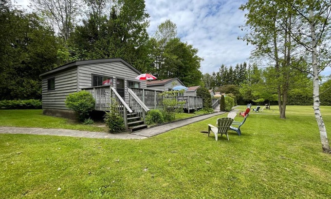 Hope Bay Cabaña | Heron-Cedar Garden Cozy Cottage #5 for a relaxing week of fun and adventure
