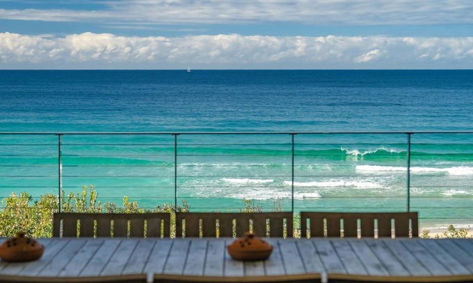 Blueys Beach Casa | Heron House - beachfront @ Blueys Beach