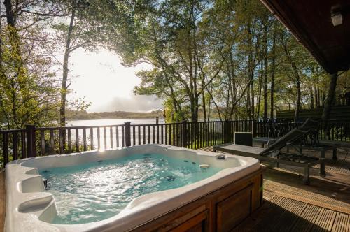 Thurstonfield Casa | Heron Lodge with Hot-tub