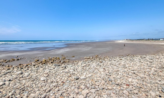 Seaside Condominio | Heron's View at Bridgeport