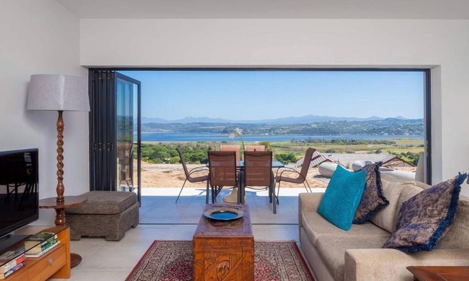 Lake Brenton Apartamento | Heron's View - lagoon views and solar power @Lake Brenton, Knysna