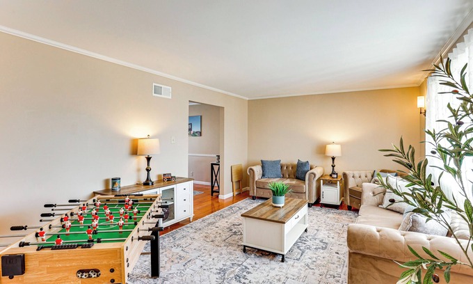 Palmyra Casa | 6 Mi to Hersheypark: Family Getaway w/ Fire Pit