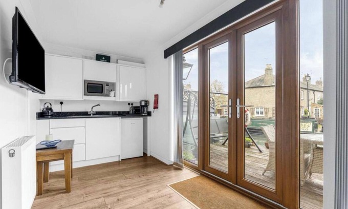 Hertford Apartamento | Hertford - Sleeps 2 - 92 Walking Score - Garden