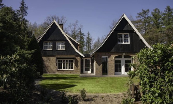 Losser Casa | Het Landhuis by Interhome