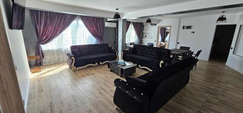 Sinca Veche Casa | Hey!