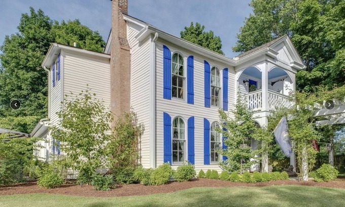 Antioch Otro | HGTV Renovated Farmhouse Retreat