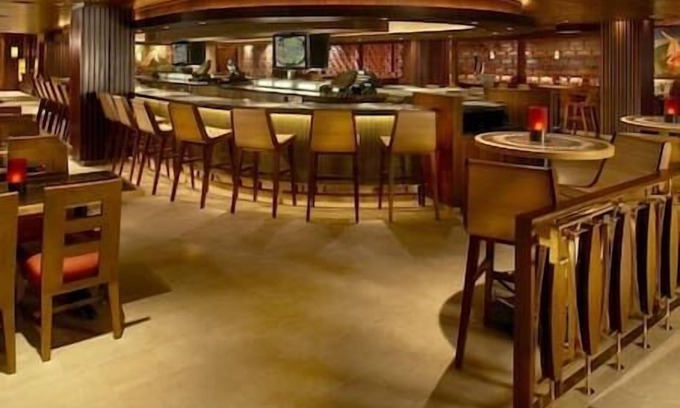 Waikiki Complejo | HGVC The Grand Waikikian, Beachfront Resort & Spa