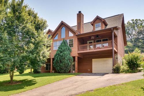Hiawassee Casa | Hiawassee River Retreat 2 Mtn-View Decks!