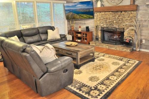 Big Canoe Casa | Hibernation Station - Community Amenities Wooded Views